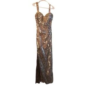 Riva Design Gown Womens Size 10 Gold Sweetheart Sequin Beaded Maxi NWT